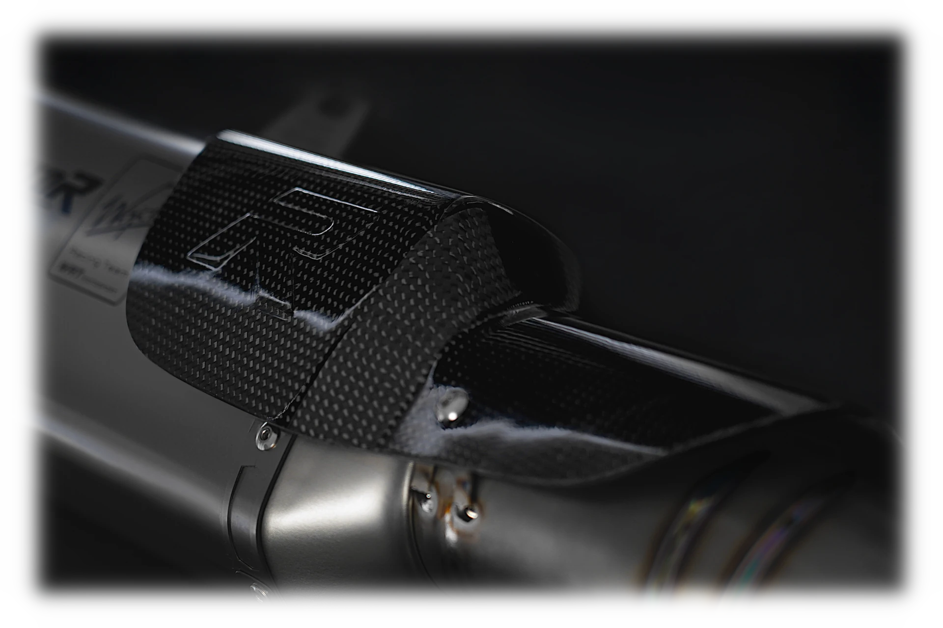 anglies pluošto šilumos apsauga dominator exhaust hp6 titanium
